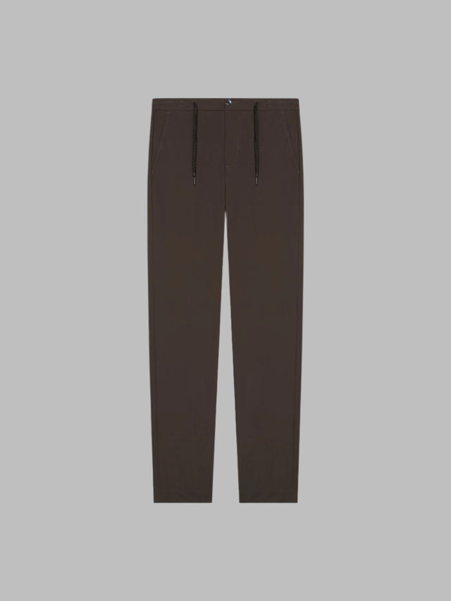 VALENZA TECH STRETCH TROUSER DARK BROWN - Hombre Amsterdam